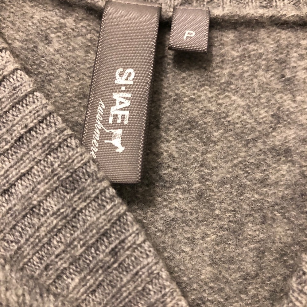 Gray oversized cashmere sweater